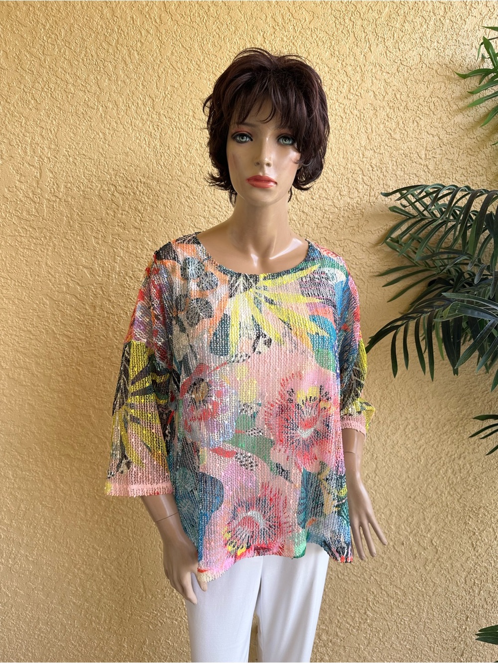 ClothesHead libed woven pastel colors floral design top with sequins